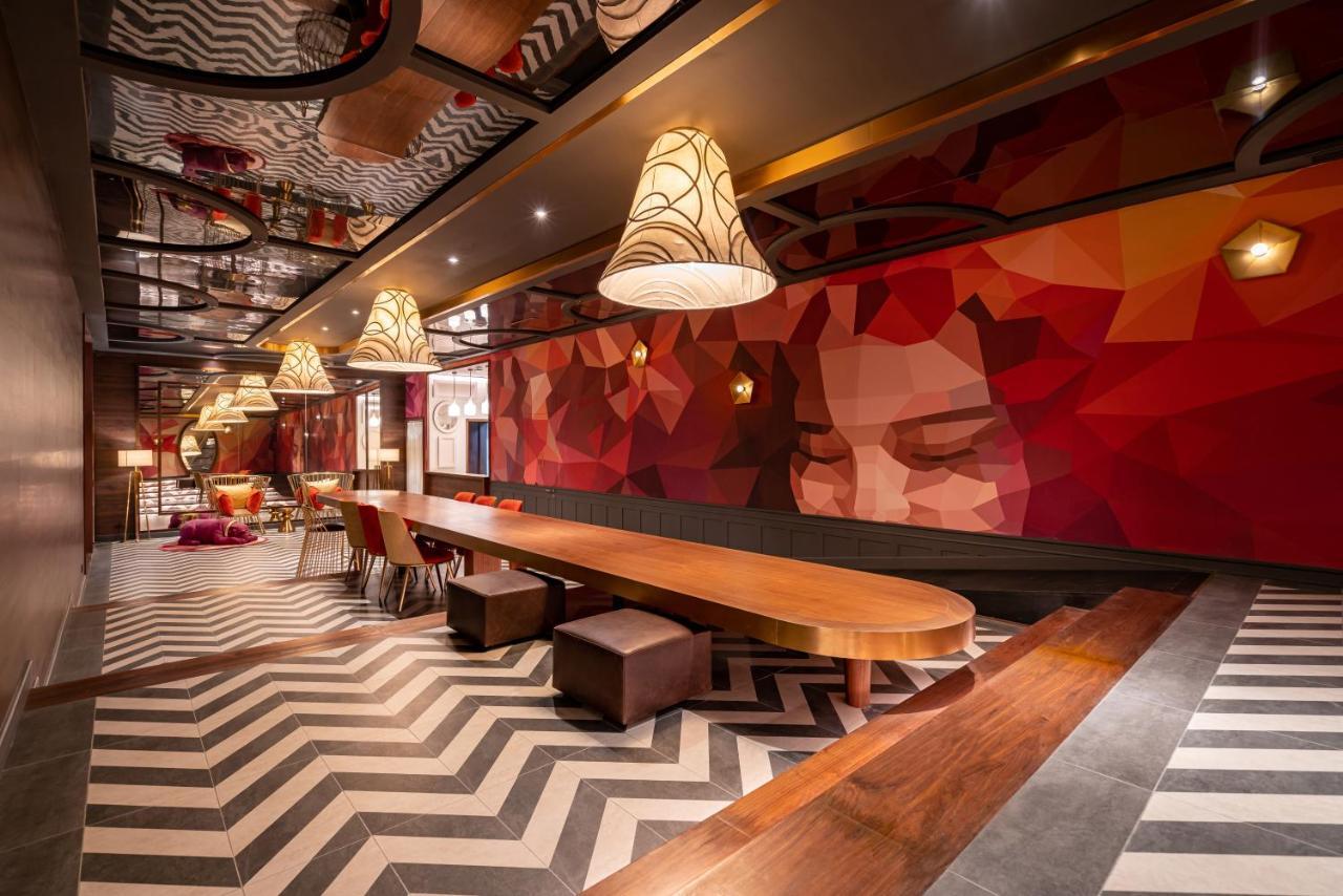 Fusion Original Saigon Centre Ξενοδοχείο Πόλη Χο Τσι Μινχ Εξωτερικό φωτογραφία Starbucks Reserve Roastery, Shanghai